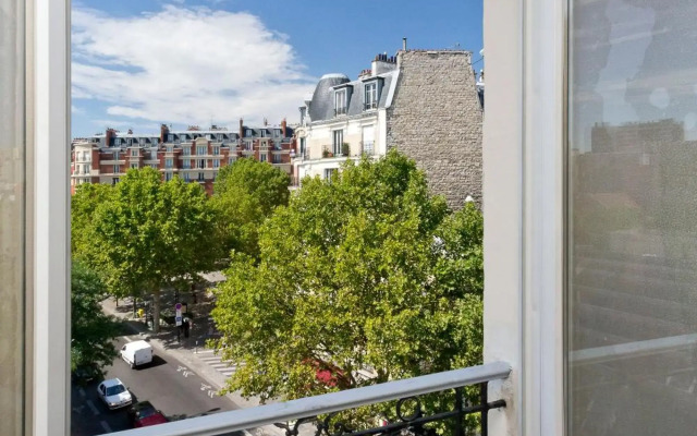 Hipotel Paris Belgrand Marie 20ème