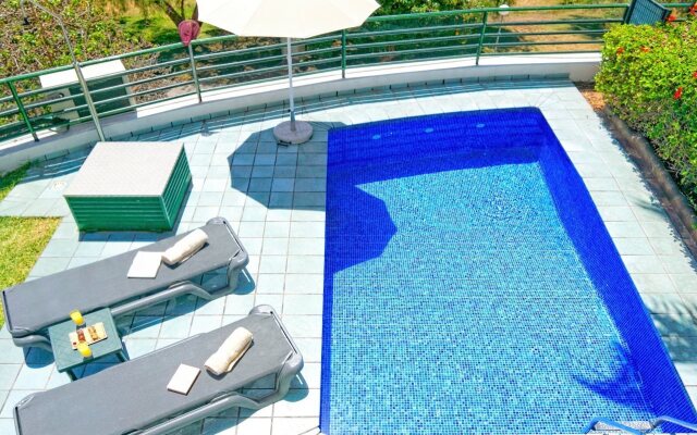 Sunshine Villas