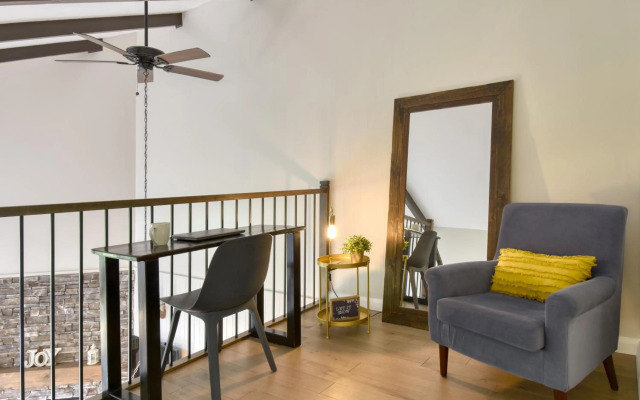 Stunning Condo - View on Lake Tremblant & Mountain