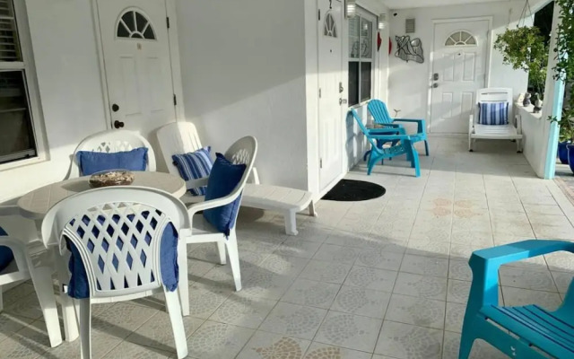 S2A Blue Pavilion - Beach Transfers Meals Tours Island Retro Chic