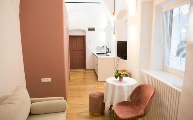 Codelli Deluxe Unique Fresko Apartments