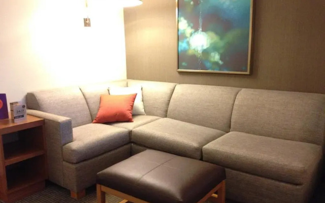 Hyatt Place Lansing - East