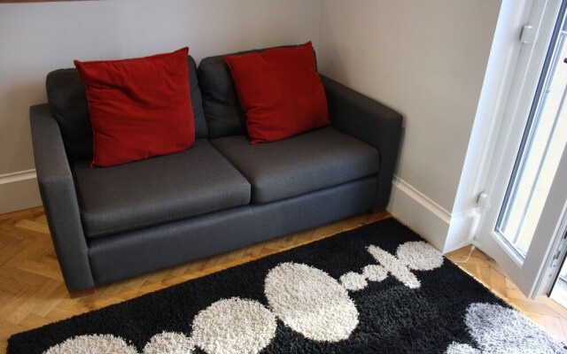 Barons Court Apartments By Flying Butler