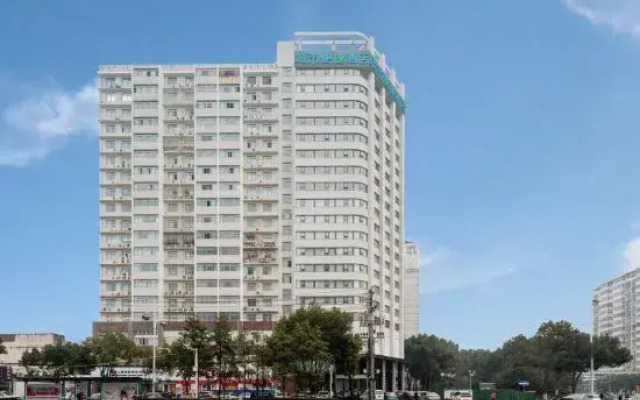 City Convenience Hotel (Xiaogan East Railway Station Yintai City Branch)