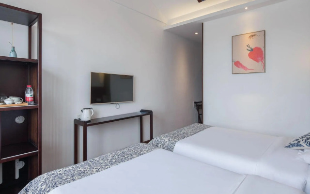 Tongxiang Wuzhen Yuexiang Inn