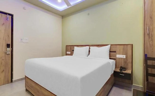 Townhouse OAK Hotel SVA