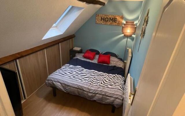 Petit F2 fonctionnel plein centre et proche gare