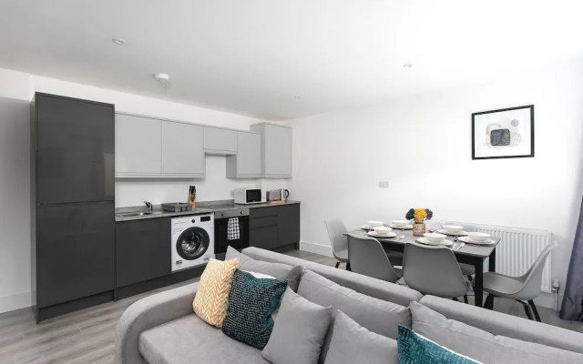 Skyvillion Vineyard Court, Enfield, 2 Bed, With Garden