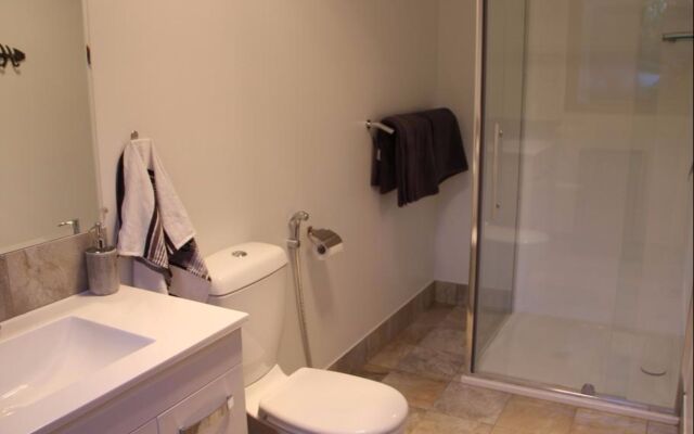 Tweeters Country Getaway