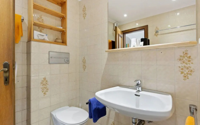 Spacious Apartment in Saalbach-hinterglemm near Ski Area