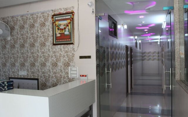 Hotel Bajaj Lake Palace