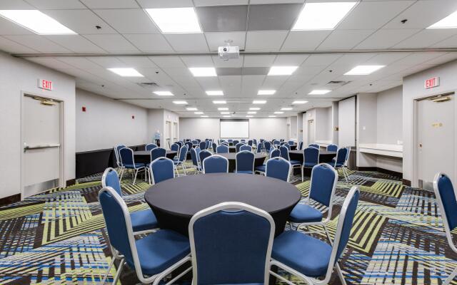 Holiday Inn Express Naperville by IHG