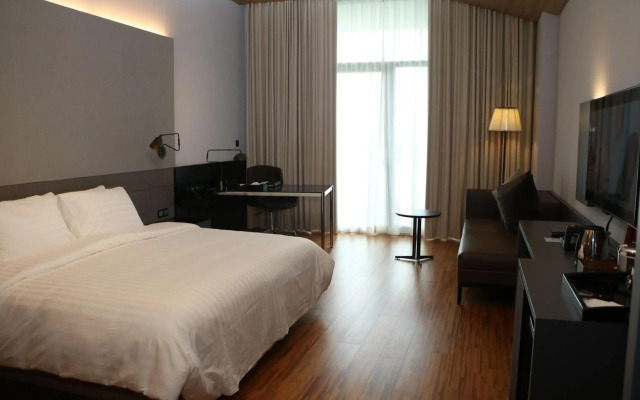 Midori Clark Hotel and Casino