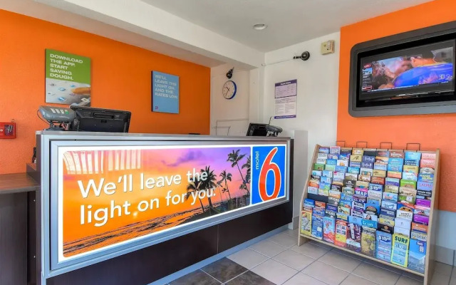Motel 6 Los Angeles - Harbor City