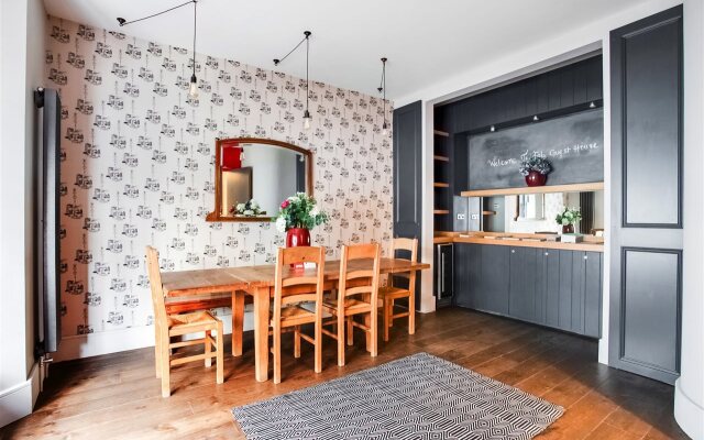 OYO Fab Guest House