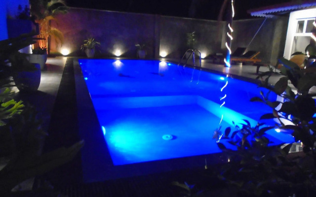 Avon Villa