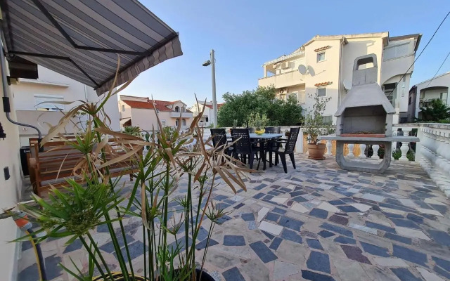 Apartmani Lovre i Zara