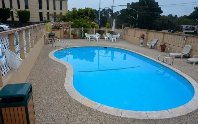 Rodeway Inn near Downtown Monterey