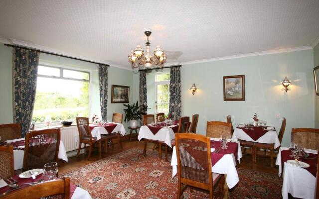 Collaven Manor Hotel