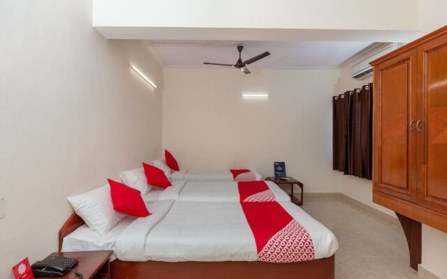 OYO Flagship 17298 Kishore Inn