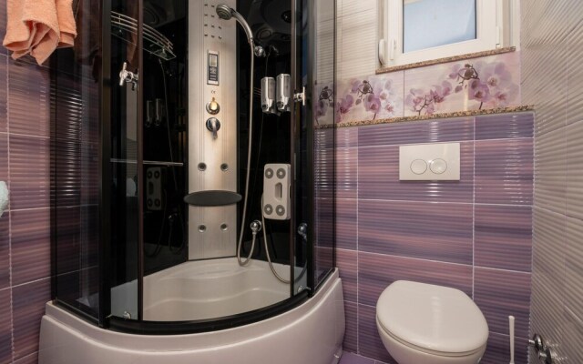 Stunning Apartment in Krvavica With Wifi