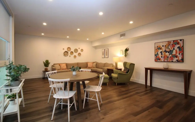 Los Angeles Deluxe Suites - Free Parking