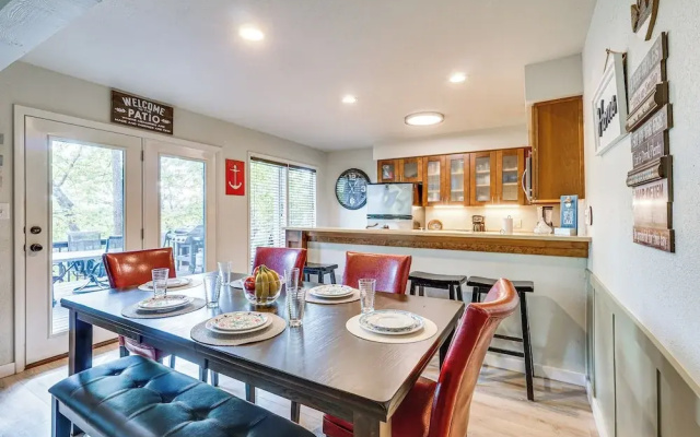 Osage Beach Home: Deck, Pool Access