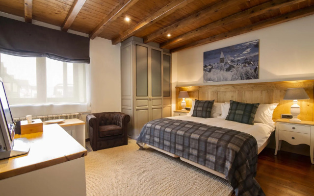 Eira Ski Lodge