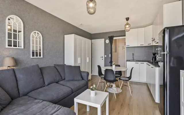 Studio in Blankenberge With Sea Views