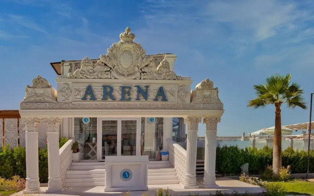 Selena Bay Families Only