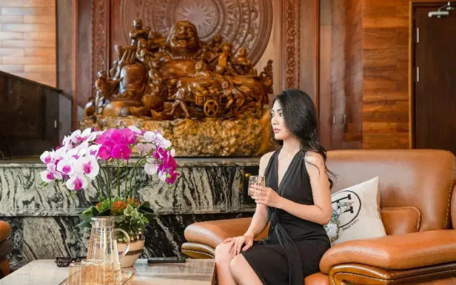Monalisa Luxury Hotel