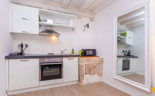 Rafael rooms and apartments by DuHomes