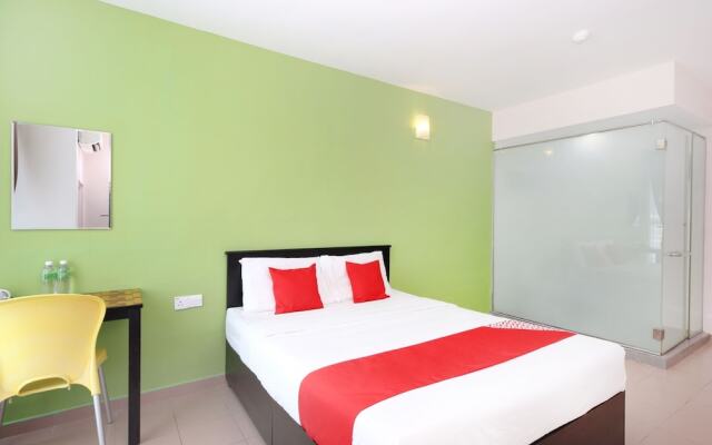 OYO 816 Hotel De Kiara