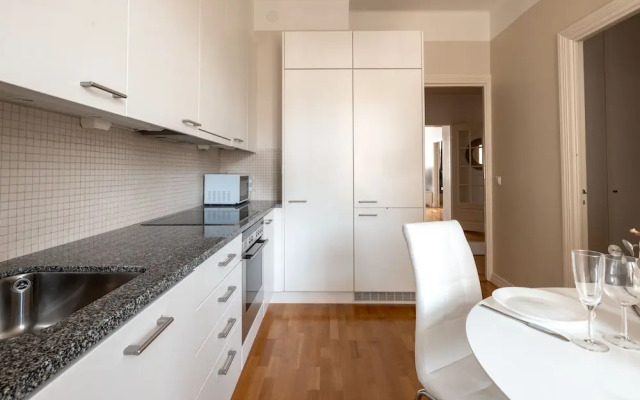 2ndhomes Top Floor 3BR Apartment w Sauna