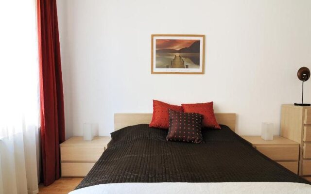 Leda Apartments
