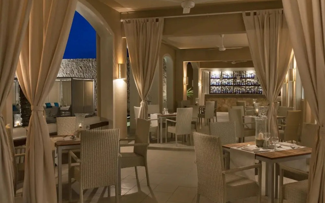 JAZ Neo Almazino, Almaza Bay