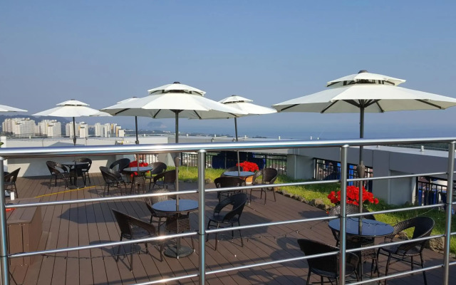 Seogwipo JS Hotel