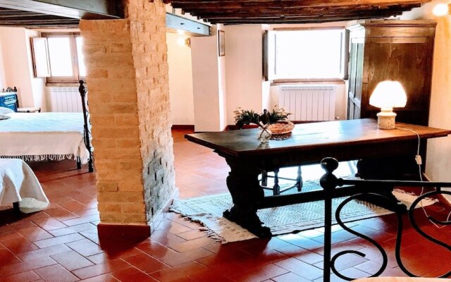 Spoleto Contessa Media, Central Spoleto, Sleeps 4