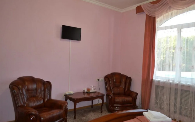 Guest Complex Edelweiss