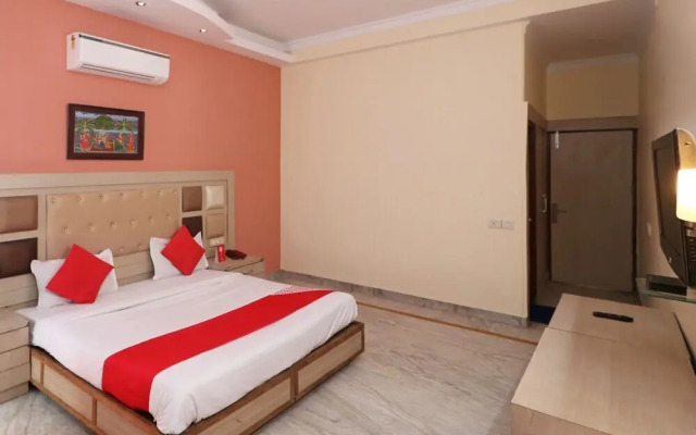 Birdhouse Residency By OYO Rooms