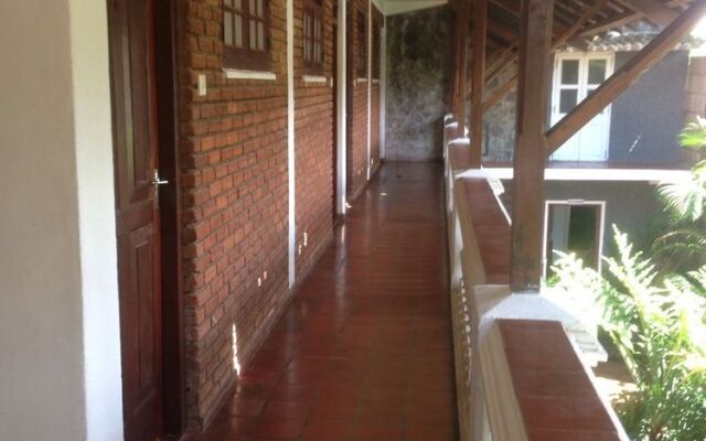 Ivory Inn