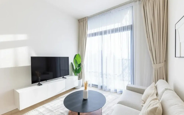 Cozy 1BR in Binghatti Emerald
