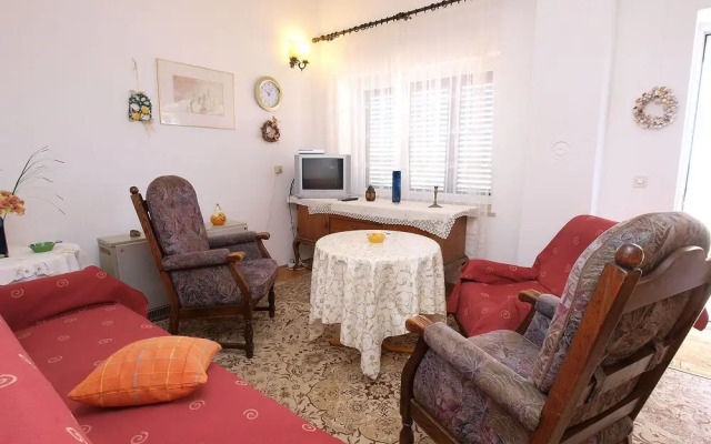 Apartment 761