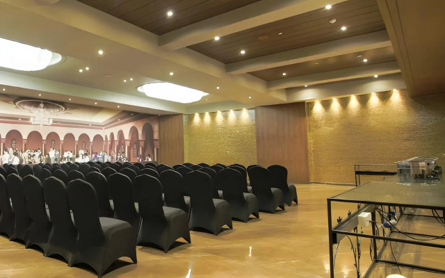 Hotel Sai Palace Grand Malad
