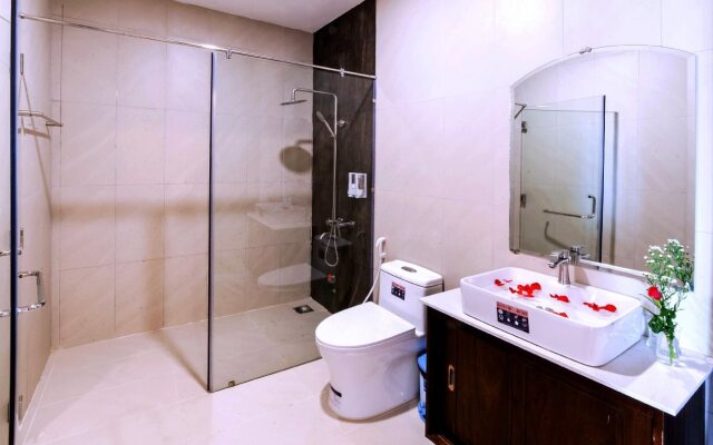 Thu Trang Beachfront Hotel