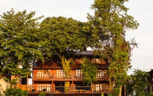 Riverhouse Hotel - The Teak House