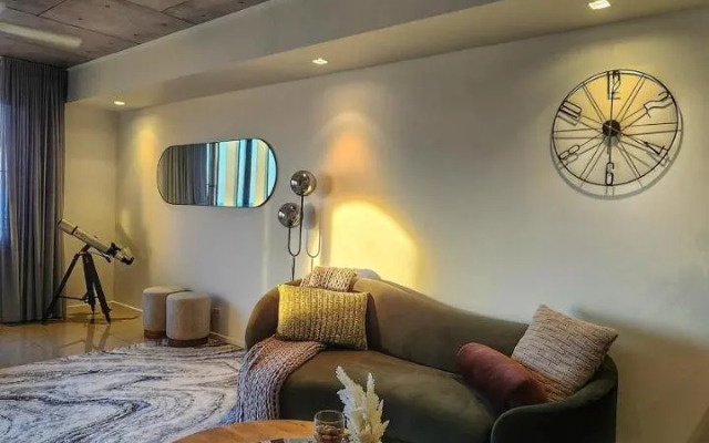 Penthouse-Level Waterfront Apartment (Adults Only)