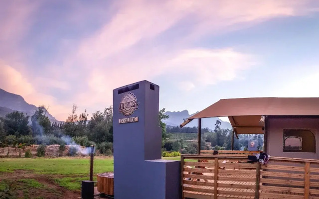 AfriCamps at Doolhof- Glamping