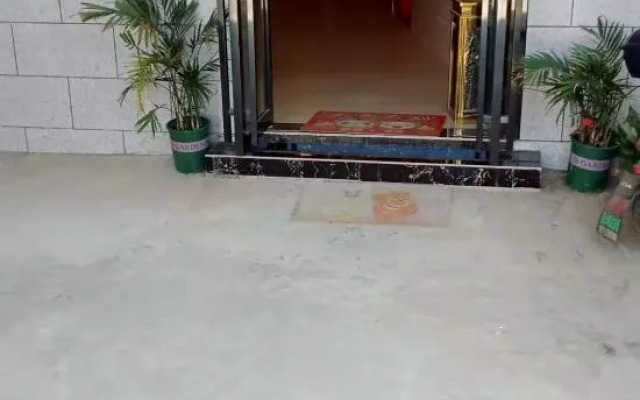 Lushan Farmyard Hotel