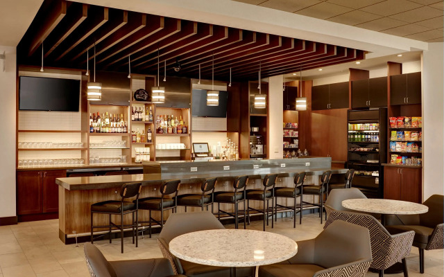 Hyatt Place Madison / Verona